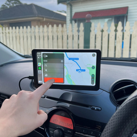 Sistema multimediale per auto - Schermo HD e CarPlay wireless