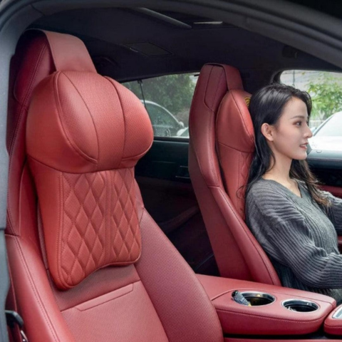 車のヘッドレスト - 首を保護し、肩を楽にします 