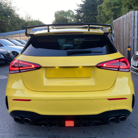 Lampa LED F1 pentru spate - Instalare ușoară și vizibilitate îmbunătățită 