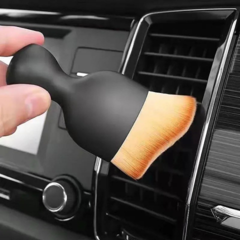 Compact Brush For Car Interior – Impeccable Dusting 